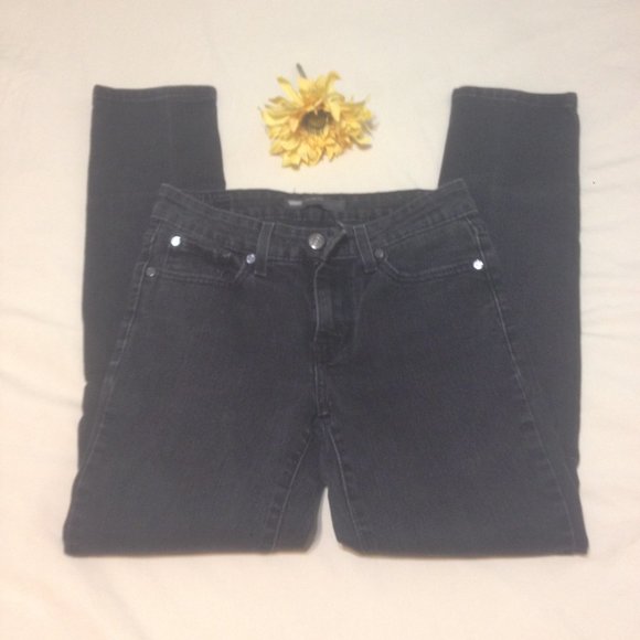 'Levi's mid-rise skinny fit black jeans- W27/ L32 - Picture 3 of 7